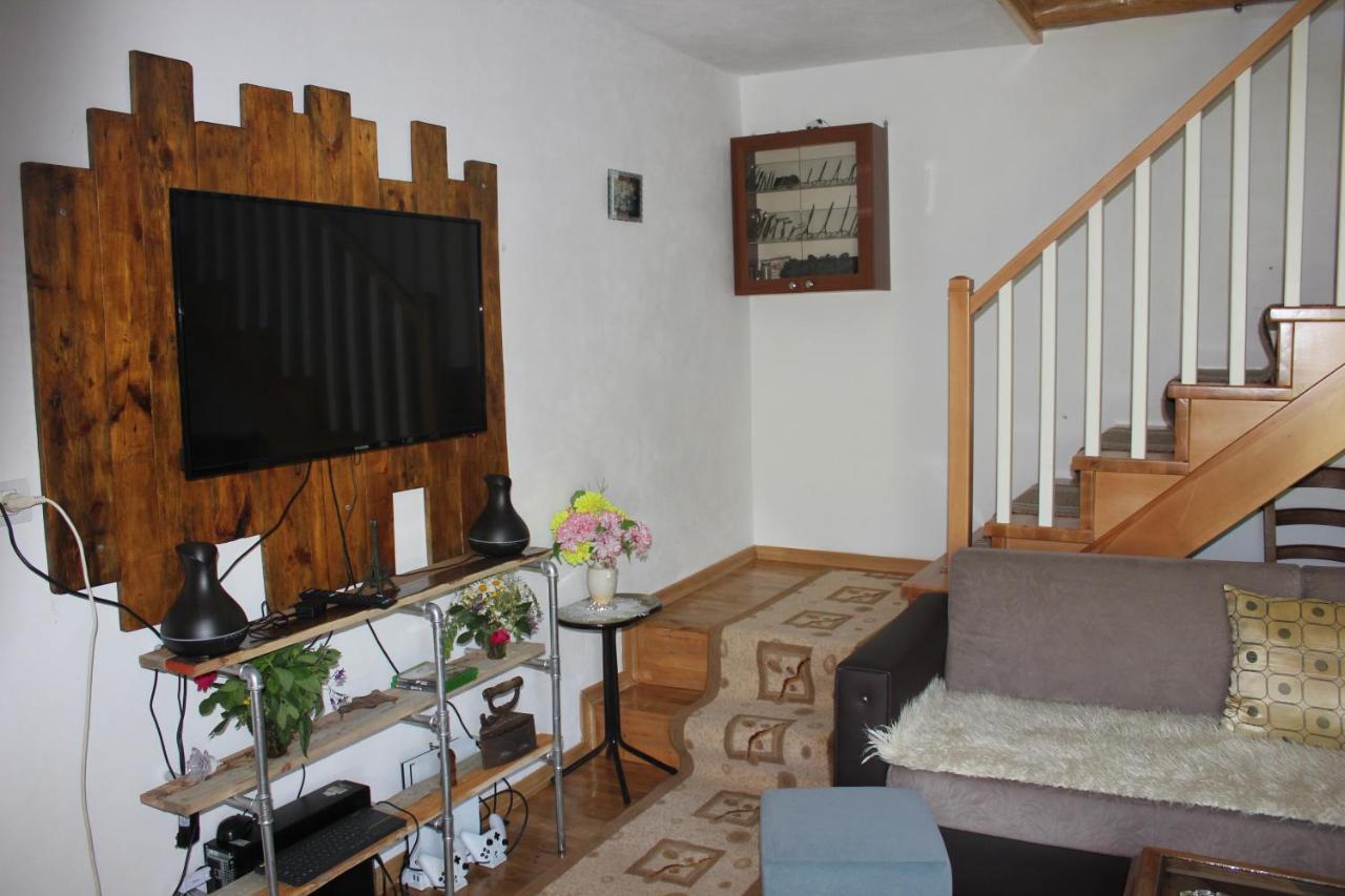Guest House Sabriu Rabdisht Exterior foto